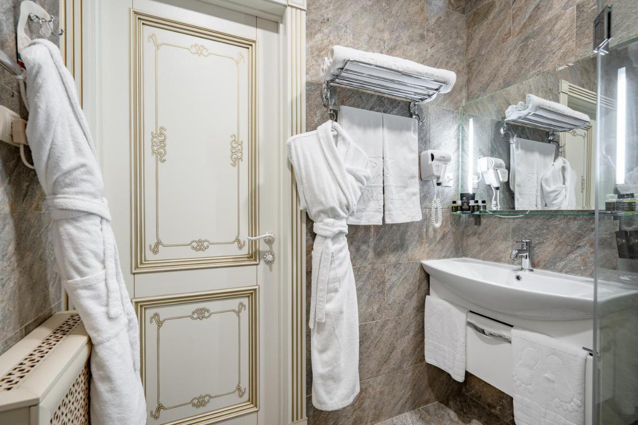 Imperial Palace Hotel Minsk Bagian luar foto