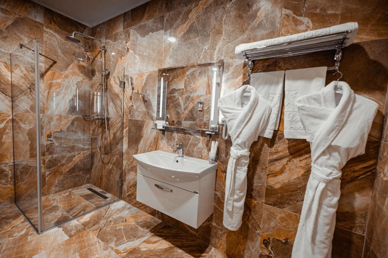 Imperial Palace Hotel Minsk Bagian luar foto