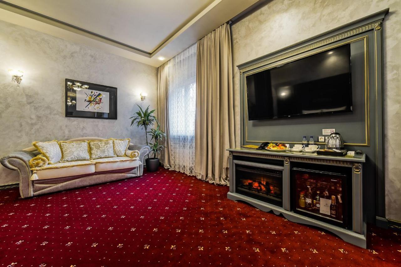 Imperial Palace Hotel Minsk Bagian luar foto