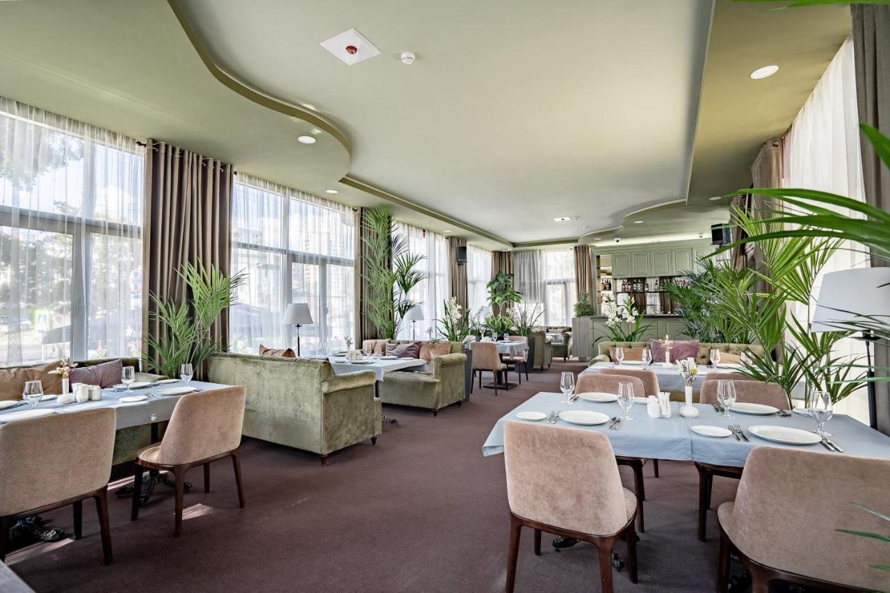 Imperial Palace Hotel Minsk Bagian luar foto