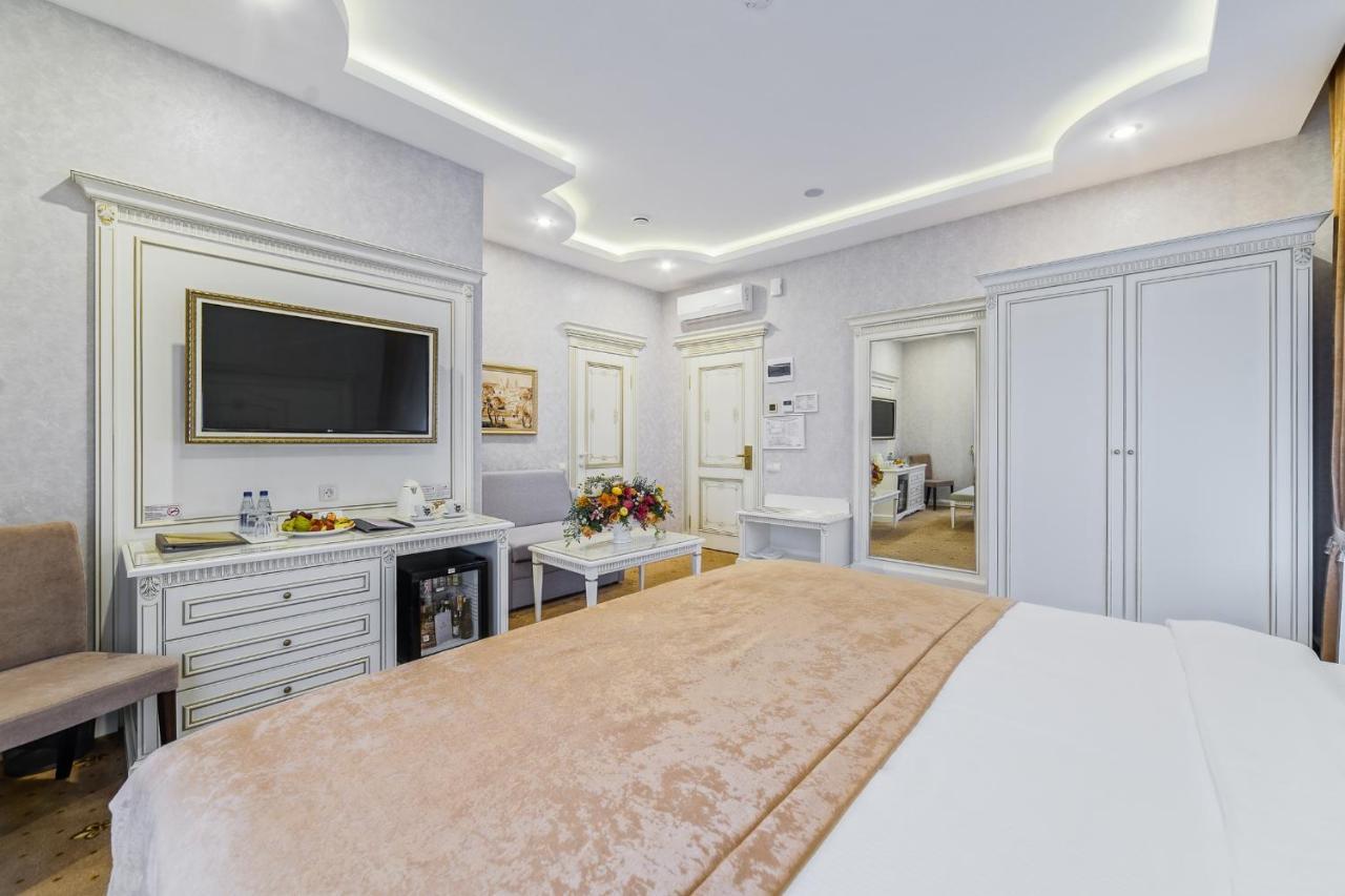 Imperial Palace Hotel Minsk Bagian luar foto
