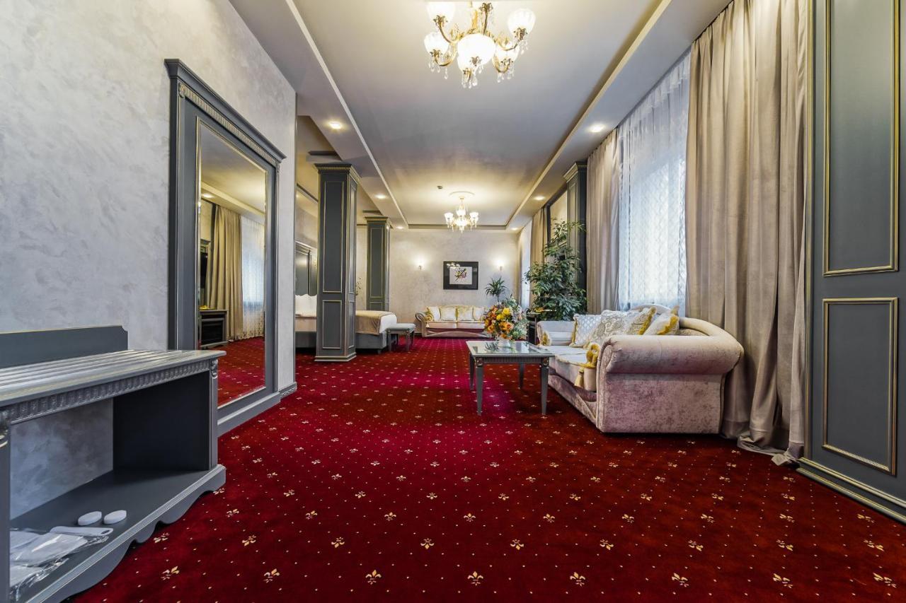 Imperial Palace Hotel Minsk Bagian luar foto